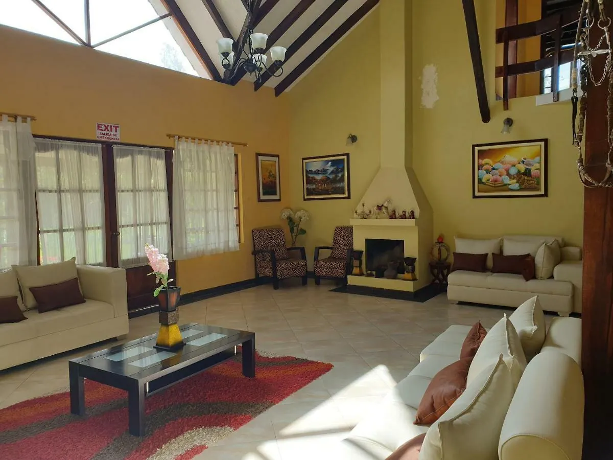 Hosteria Country House Quinta Carlota Quito Hostel