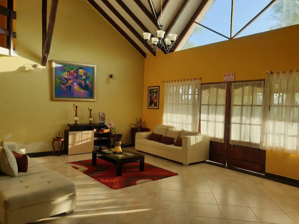 Hostel Hosteria Country House Quinta Carlota Quito