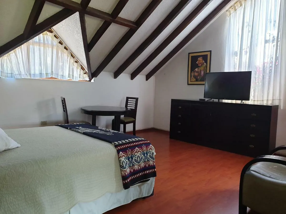 Hostel Hosteria Country House Quinta Carlota Quito